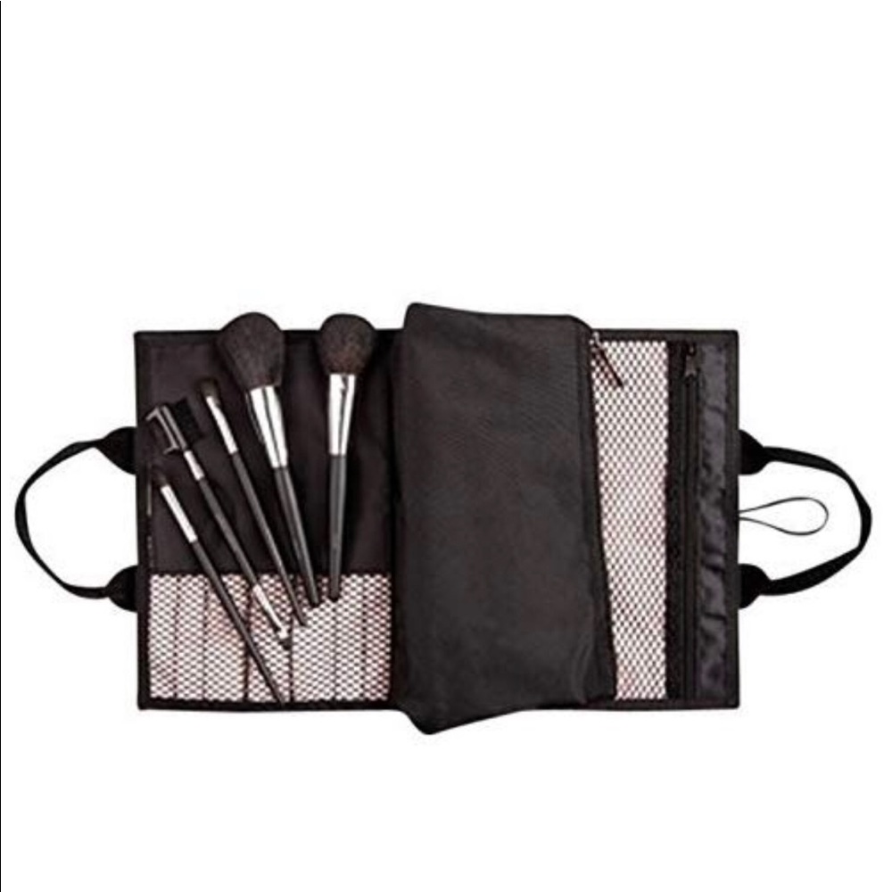 New in package Mary Kay Brush Set